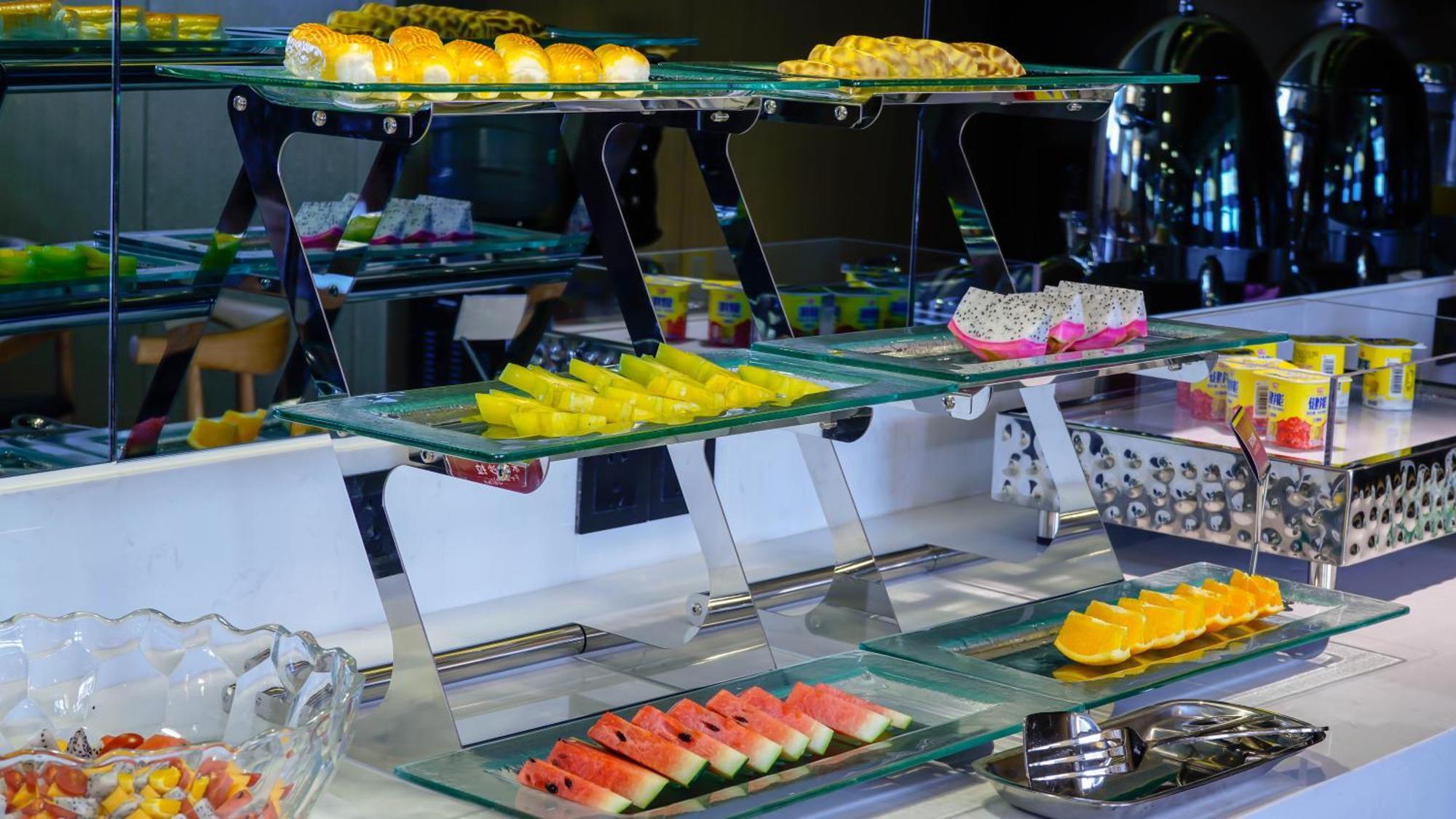 Paco Hotel Guangzhou Jiangtai Road Metro Branch Екстериор снимка