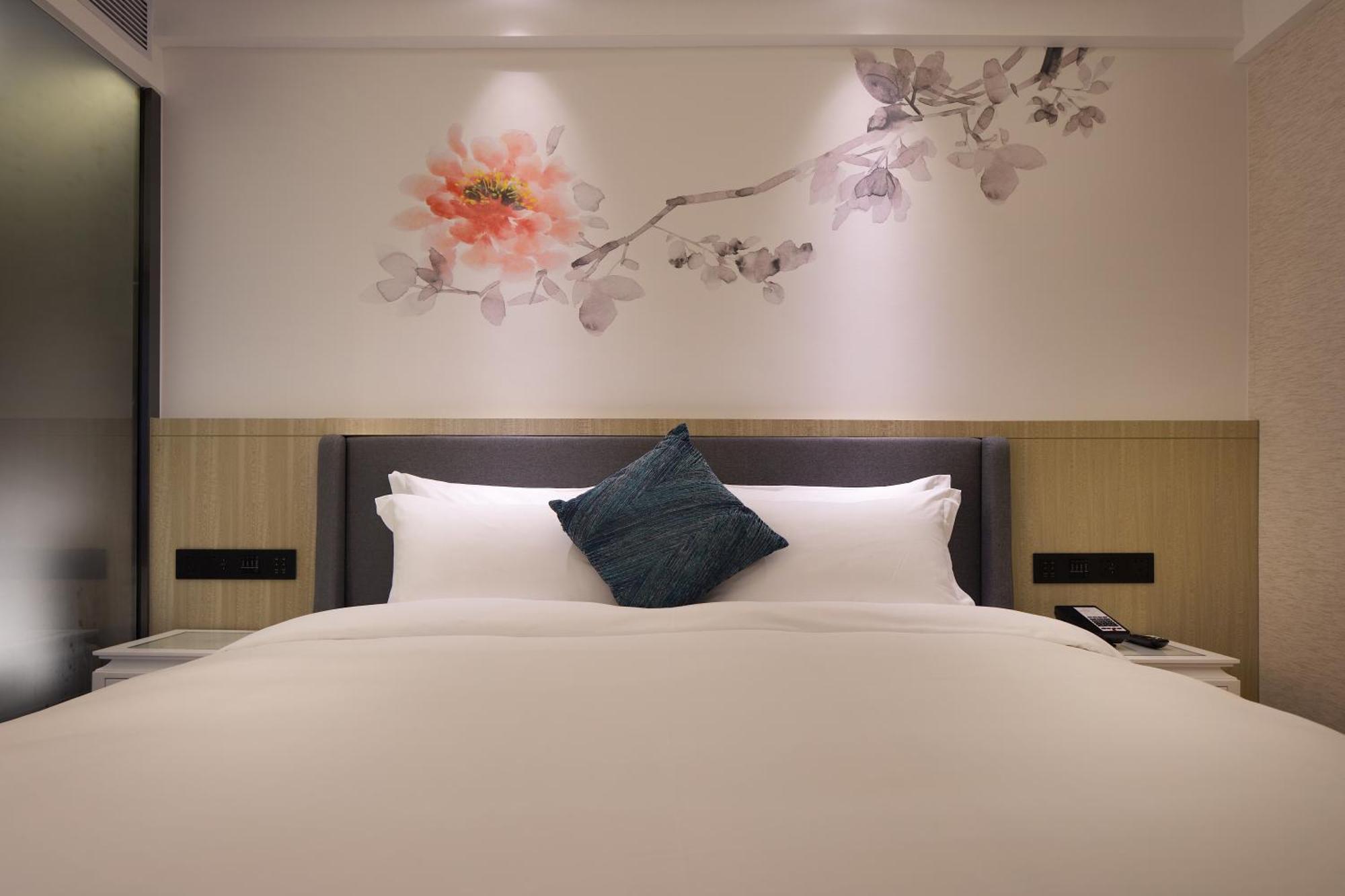 Paco Hotel Guangzhou Jiangtai Road Metro Branch Екстериор снимка