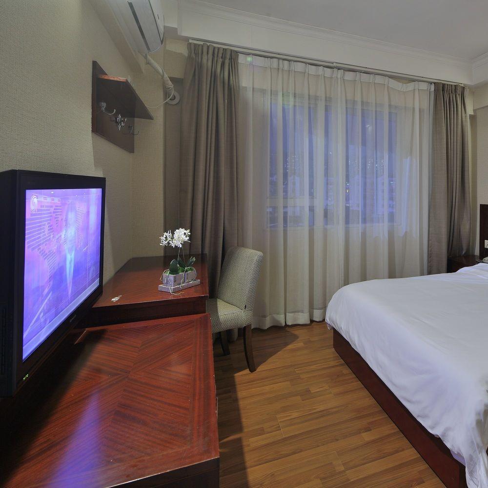 Paco Hotel Guangzhou Jiangtai Road Metro Branch Екстериор снимка