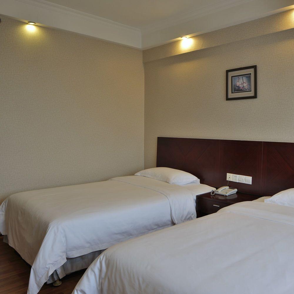 Paco Hotel Guangzhou Jiangtai Road Metro Branch Екстериор снимка