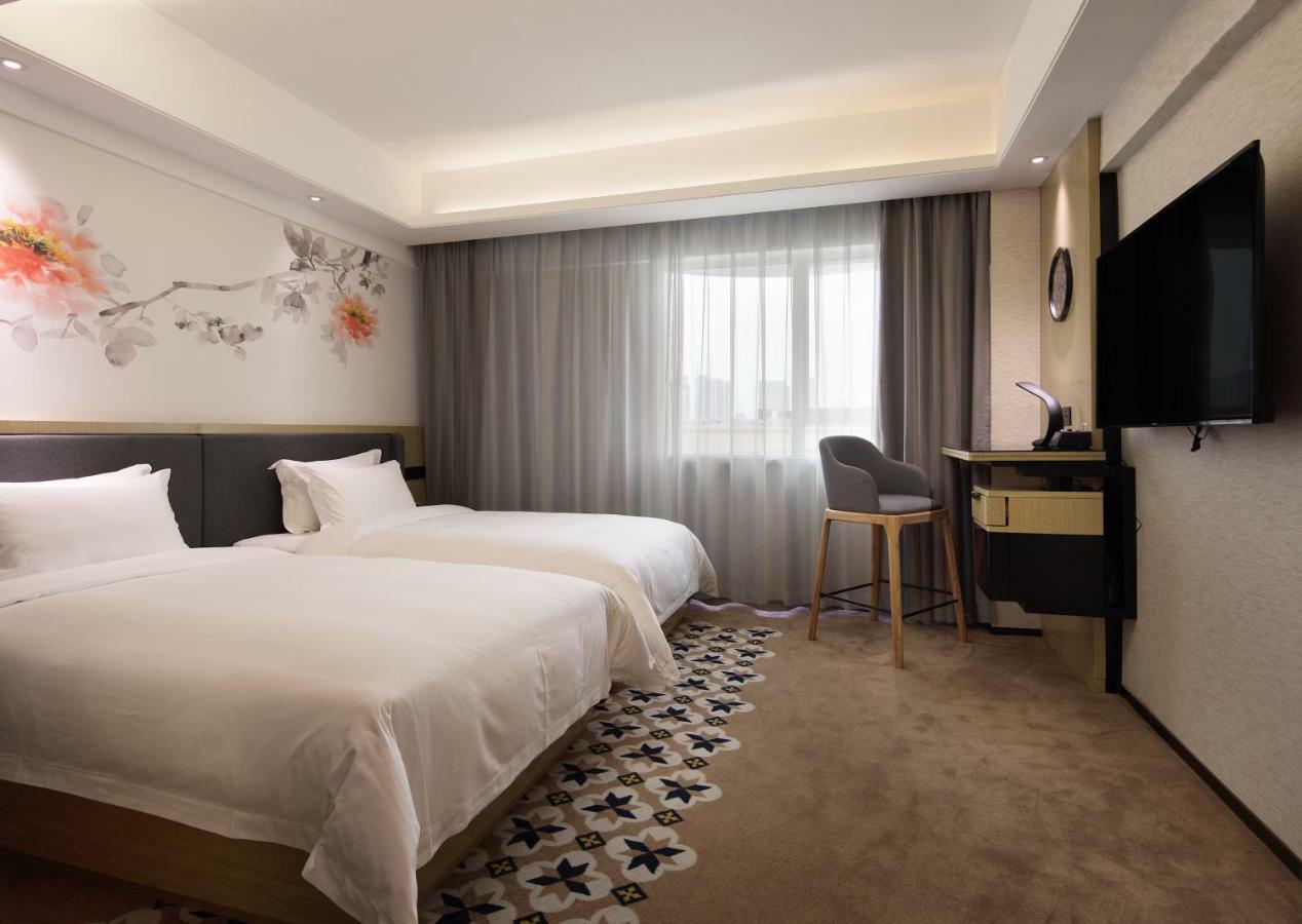 Paco Hotel Guangzhou Jiangtai Road Metro Branch Екстериор снимка