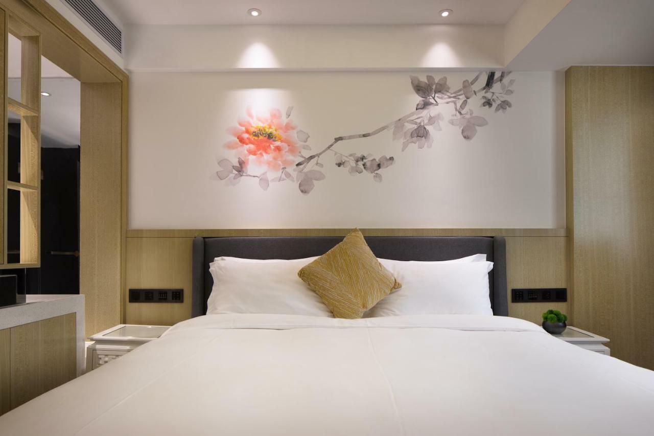 Paco Hotel Guangzhou Jiangtai Road Metro Branch Екстериор снимка